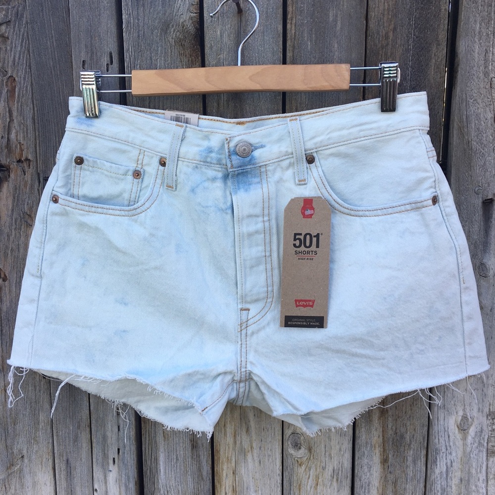NWT Levi’s 501 High Rise Jean Shorts Partly Cloudy Blue 29